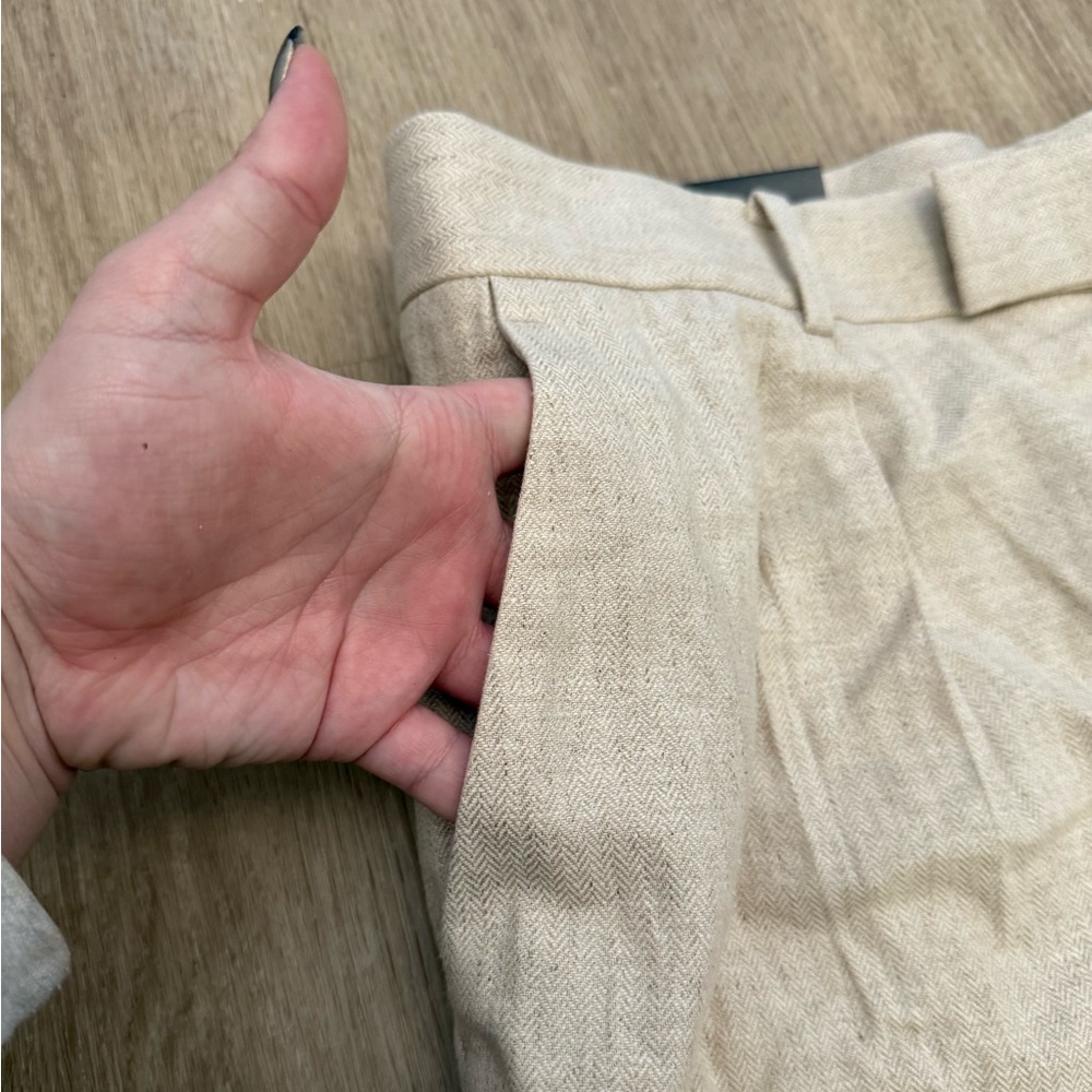 NWT Banana Republic Linen Cotton Blend High Waist Bermuda Shorts Size 18 Cream - Picture 8 of 10